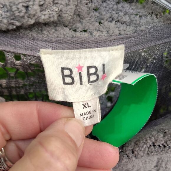 BiBi Gray Lace Button-Up Blouse - Picture 2 of 3